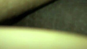 Soy amateur cachonda masturbándome con juguetes