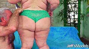 Chubby Lady Lynn Sucks And Fucks