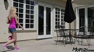 Mofozo Com - Blonde Step Daughter Enjoys The Doggystyle Position