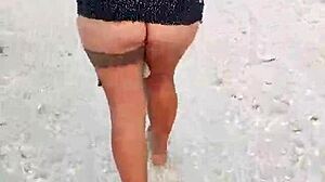 Showing tits and ass on Mexican beach! 😘
