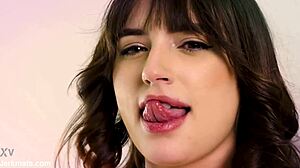 Meet vixenminx, the jerkmate tutorial girl on webcam 😊