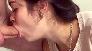 a debora prado faz um boquete desleixado bem babado lambuzando toda sua carinha de puta