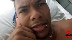 joão fucks the shaved pussy babe