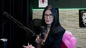 Showing Blowjob Skills