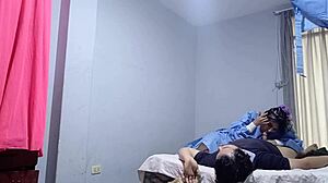 La Enfermera Empieza Tratamiento Con Polla En Coño