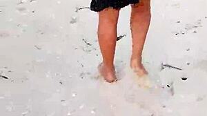 Showing tits and ass on Mexican beach! 😘