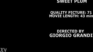 स्वीटी प्लम इंटेंस परफॉर्मेंस में रफ एलिमेंट्स के साथ