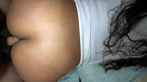 Colegiala Recibe Semen De Su Compañero De Clases