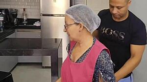 maid blows big cock instead of making lunch 😏