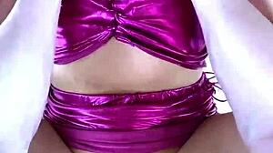 Pequeña latina se deja follar en misionero después de clases