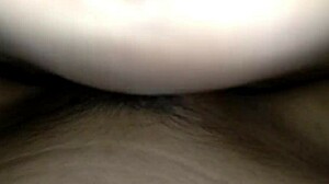 Они дрочат друг другу, кончая кремпаем внутрь