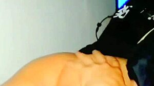 Sexy Latina Undresses and Shows Off Her Big Ass During Massage