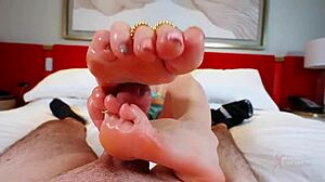 Aderes Quin Delivers Hot Footjob Fetish With Toes And Cumshot