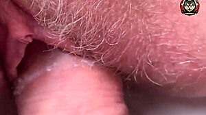 HAIRY PUSSY FUCK and CUMSHOT Close-Up