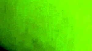 Kalena Mitrak tvrdě stříká z análu a miluje to