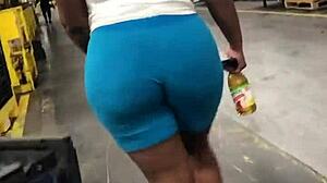 Check out this ebony thick booty in leggings!