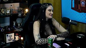 Victoria Camargo Chegou com Uma Roupa Sensual e Tirou Tudo o Ruan Ficou com Muito Tesão - Podcast Pópum no Barraco