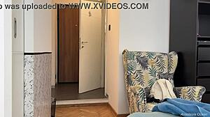 Naked Woman Flashes Big Tits And Ass To Delivery Boy