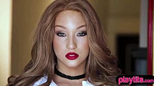 elyse jean british teen solo naked pose