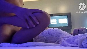 feeding thai mommy milk