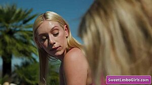 Blonde Lesbians Make Out