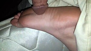 Cumshot on Feet