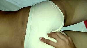 भारतीय जवान लड़की 18+ हार्डकोर चुदाई