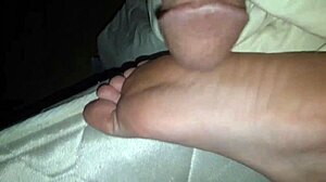 Cumshot on Feet