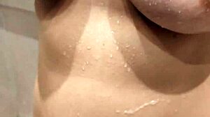 Pussy Shaving Close-Up