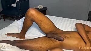 Tiny neighbor mounts