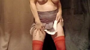 Esclave F Striptease