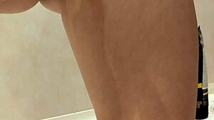 Pussy Shaving Close-Up