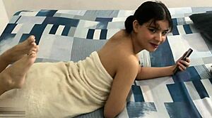 hermanastro masaje cachonda