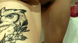 Pussy Shaving Close-Up