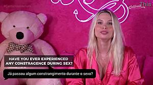 Gi Genesini Masturbating