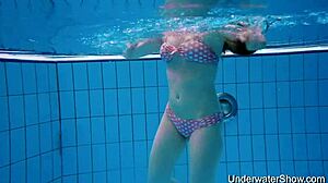 Underwater Body Show!