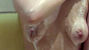 Naked Girl Bath Foam!