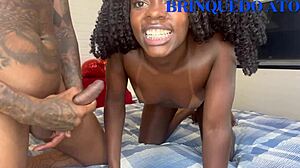 Gostosa Pretinha Soca!