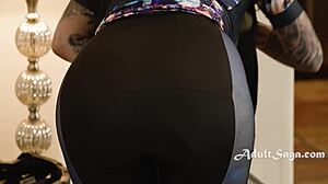 wet pussy licking action