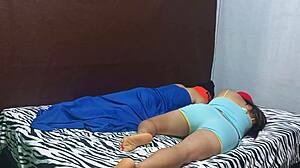 Madrastra Hijastro Descanso Cama