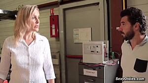 Tall Milf Gets Fucked