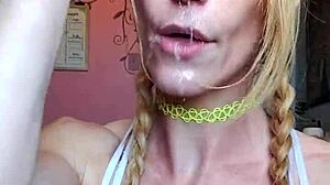 Messy Dildo Deepthroat