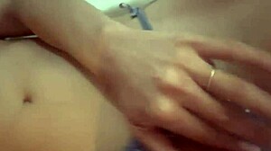 Rossmexicnaa Masturbates Dildo