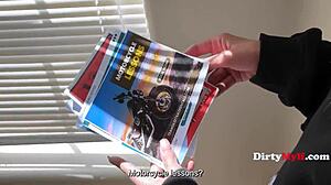 Milf's Secret Wand Play