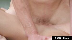 רכיבה במסאז' נורו חלקלק