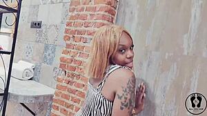 Ebony Twerking Dance