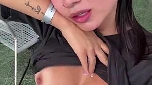 Exhibitionist Pussy Flash