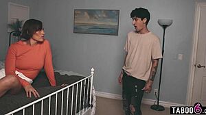 Caught MILF Squirting Pussy