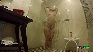 Seductive Shower Goddess