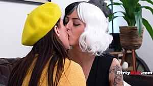 Juicy Curves Valentine